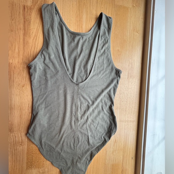 American Eagle Outfitters Green Bodysuit. Size Medium - Picture 2 of 6